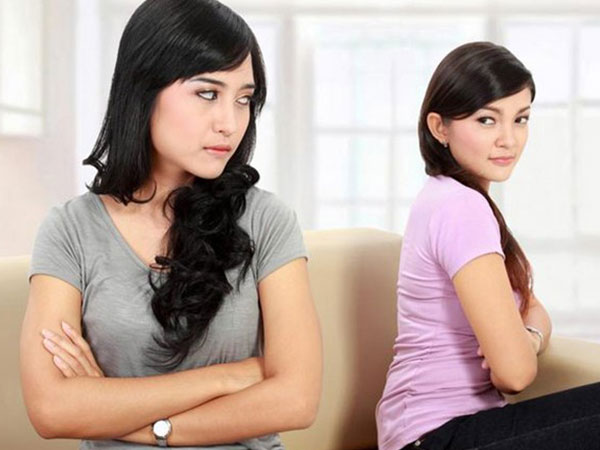 Đau đầu khi sống chung với em chồng