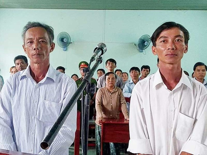 Hôm nay xét xử hai nông dân 'nhận hối lộ'