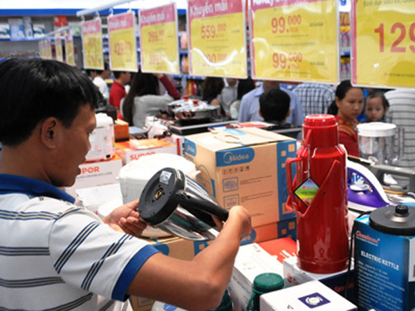 Siêu thị, cửa hàng mở chiến dịch 'bão đồng giá' ngày Black Friday