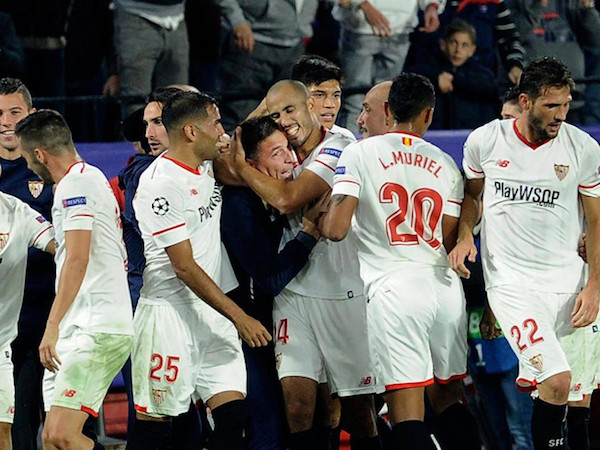 Thừa nhận bị ung thư, HLV Sevilla khiến học trò đá quyết tử