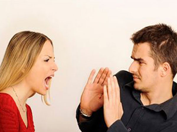 Vợ tôi quá già mồm
