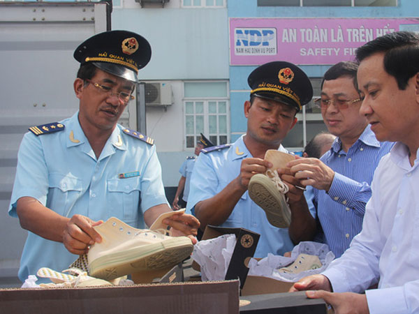 Hải quan lên tiếng vụ doanh nghiệp Lào cầu cứu đòi hàng