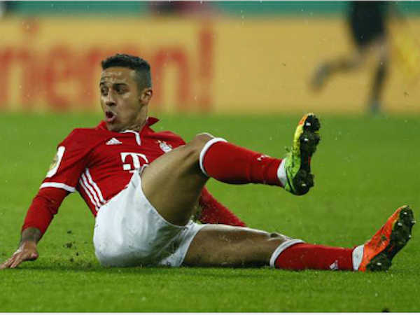 Bayern trả giá đắt vì chấn thương trong nỗ lực bám đuổi PSG