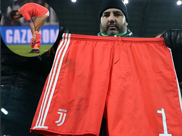 Huyền thoại Buffon cởi quần tặng fan