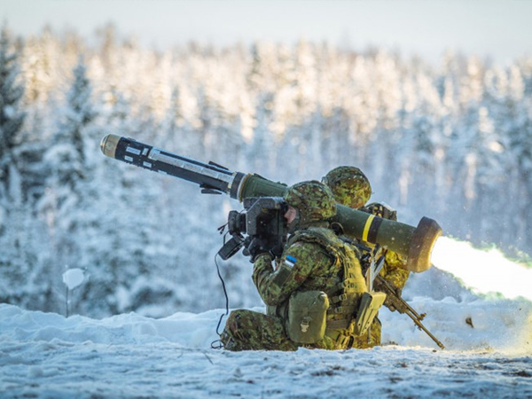 Mỹ trang bị Javelin cho Ukraine, T-90 Nga hết đường sống?