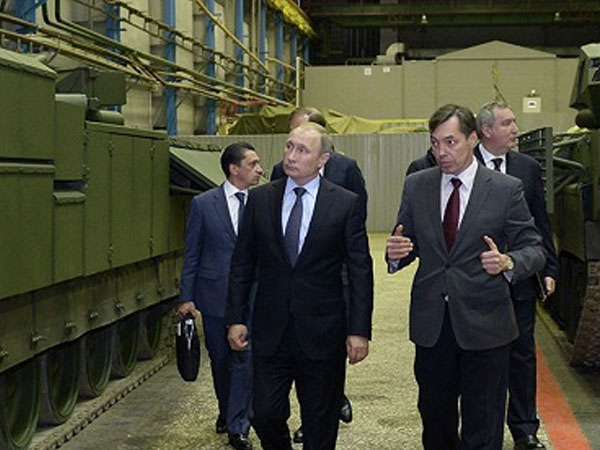Putin lệnh các tập đoàn quốc phòng sẵn sàng hoạt động như thời chiến