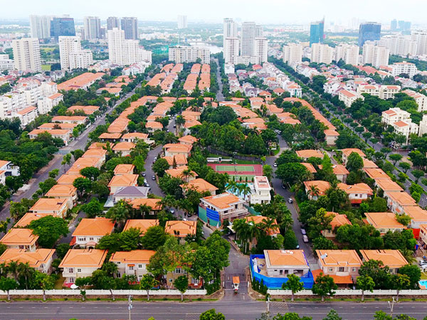 Biệt thự, chung cư ở Sài Gòn liên tiếp bị ngân hàng siết nợ
