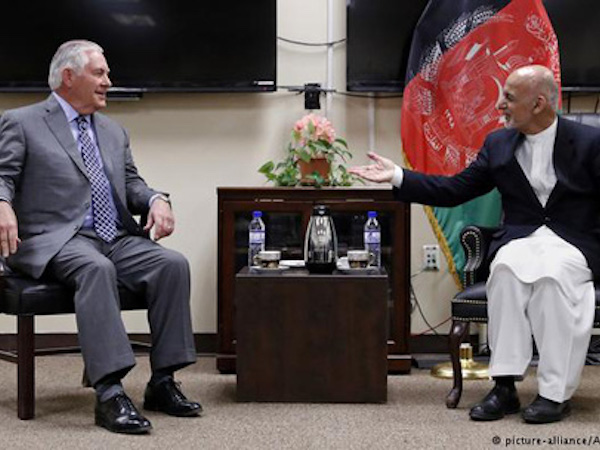 Mỹ cứng rắn hơn với Taliban
