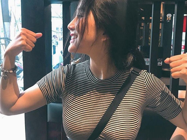 Thêm nữ sinh Sài Gòn khổ sở chỉ vì có vòng một đầy đặn hơn bạn bè