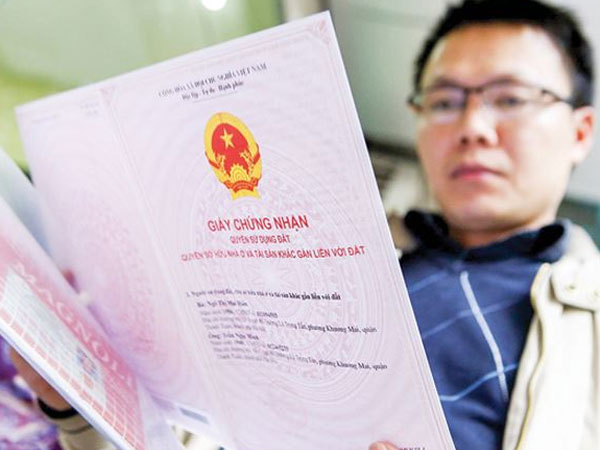 Các thành viên gia đình cùng ghi tên trong sổ đỏ: Phát sinh vướng mắc về chuyển nhượng, thừa kế