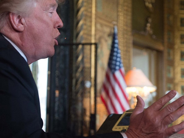 Trump chúc mừng lễ Tạ ơn, chỉ trích những người tiền nhiệm