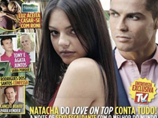 C. Ronaldo bị tố 'ngoại tình' với gái tuổi teen