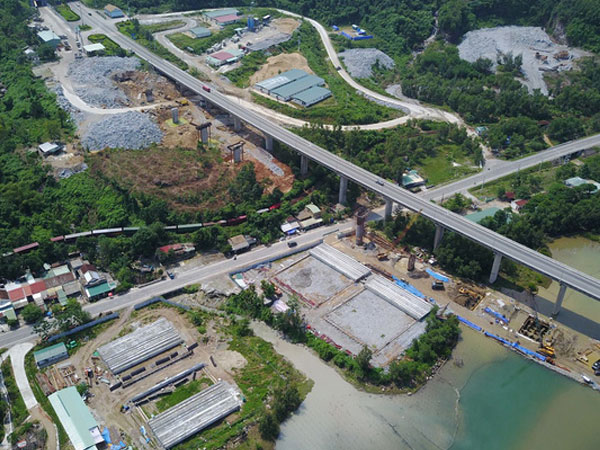 Dự án mở rộng hầm đường bộ Hải Vân khiến cá nuôi chết hàng loạt?