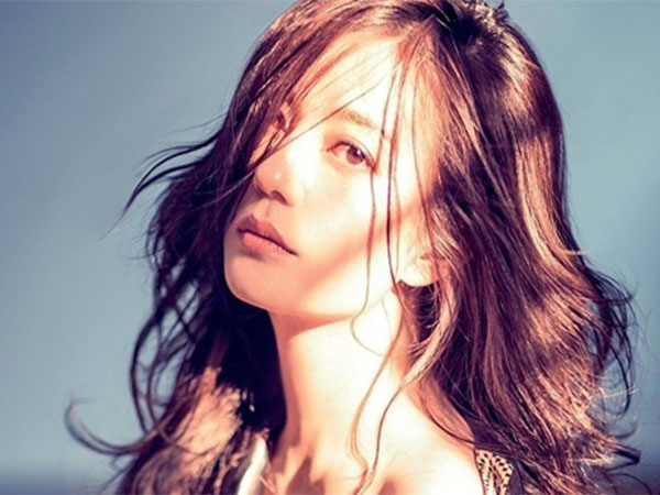Triệu Vy: Nữ tỷ phú được "chống lưng" bởi các ông trùm khét tiếng