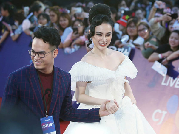 Angela Phương Trinh, Diễm My 9X gợi cảm trên thảm đỏ MAMA 2017