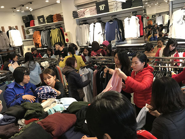 Nỗi ân hận Black Friday: Tiêu tốn ngàn USD rồi khóc ròng thanh lý gấp
