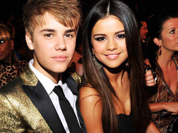 Bí mật chuyện hàn gắn của Justin Bieber và Selena Gomez