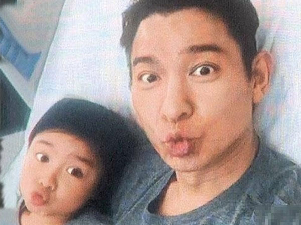 Con gái 5 tuổi của Lưu Đức Hoa hiếm hoi lộ diện