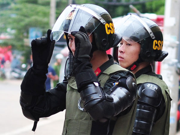 Hàng chục cảnh sát giữ trật tự tại trạm BOT tuyến tránh Biên Hòa