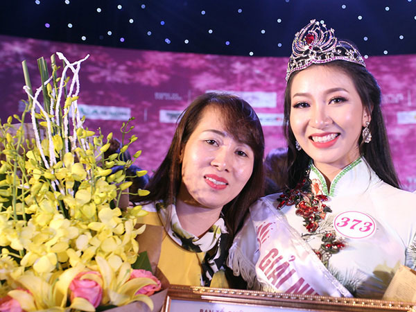 Nữ sinh Hà Tĩnh đăng quang Hoa khôi Imiss Thăng Long 2017