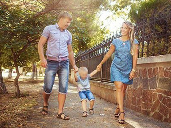 Giết con vì vợ quá bận công việc