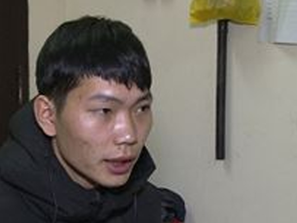 Hẹn bạn gái mới quen đi chơi rồi... cướp tài sản
