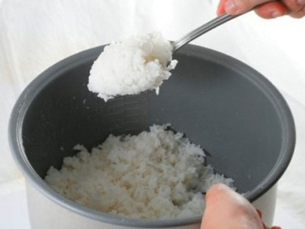 3 kiểu bữa tối nguy hiểm đang âm thầm 'ăn mòn' sức khỏe của gia đình bạn từng ngày!