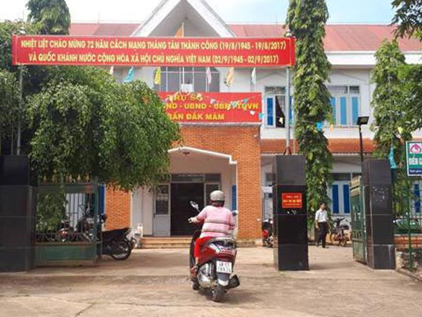 Cấp dưới vòi vĩnh, 3 lãnh đạo bị cách chức