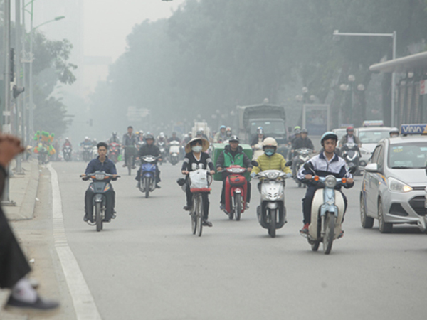 Sương mù dày đặc ở Hà Nội mấy ngày qua có gì bất thường?
