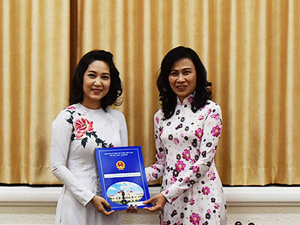 Ca sĩ Thanh Thúy làm Phó giám đốc Sở Văn hóa và Thể thao TP HCM