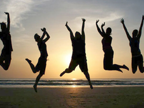 Tuổi trẻ hãy cứ vui hết mình!