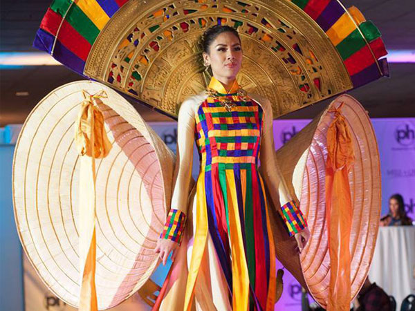 Việt Nam được chọn nằm trong Top 5 bộ trang phục truyền thống đẹp nhất tại Miss Universe 2017