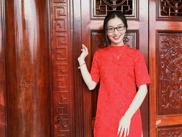 Ảnh đời thường ngọt ngào của tân hoa khôi Imiss Thăng Long