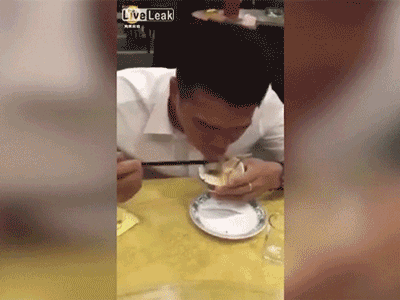 Bàn tiệc kinh dị ở Trung Quốc: Cá còn thở, bạch tuộc quằn quại, lươn lúc nhúc cọ quậy trong bát