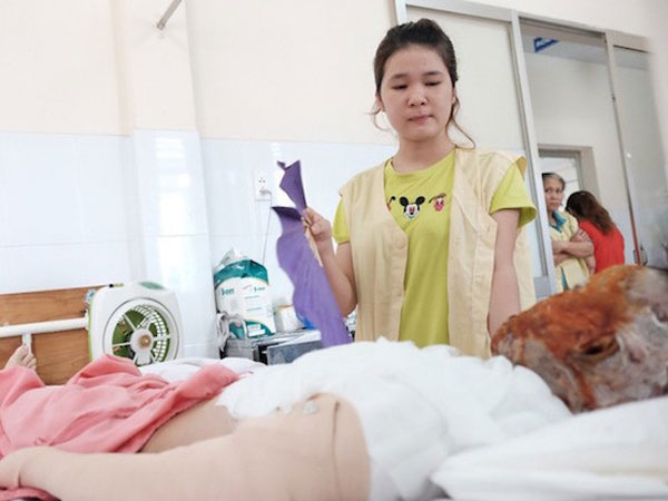 Bắt thủ phạm tạt axit huỷ hoại gương mặt nữ công nhân 17 tuổi