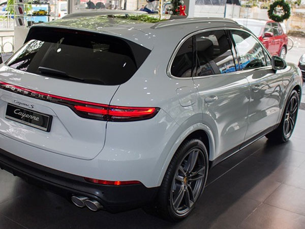 Khám phá Porsche Cayenne S 2018 thêm option, giá 7,7 tỷ đồng vừa về tới Hà Nội