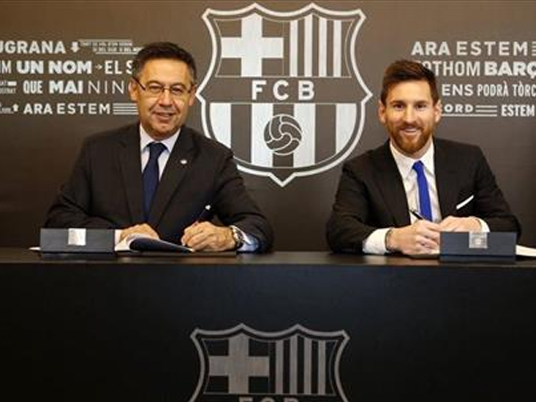 Messi gia hạn hợp đồng với Barca: Sự tầm thường… vĩ đại