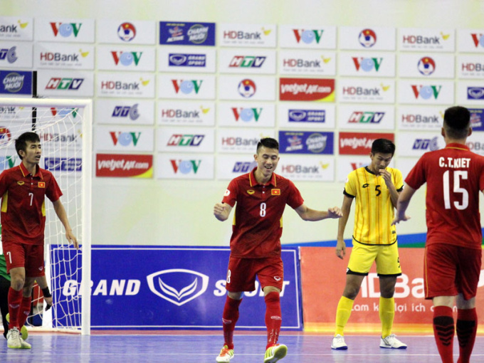 Futsal VN thắng đậm Brunei 18-0