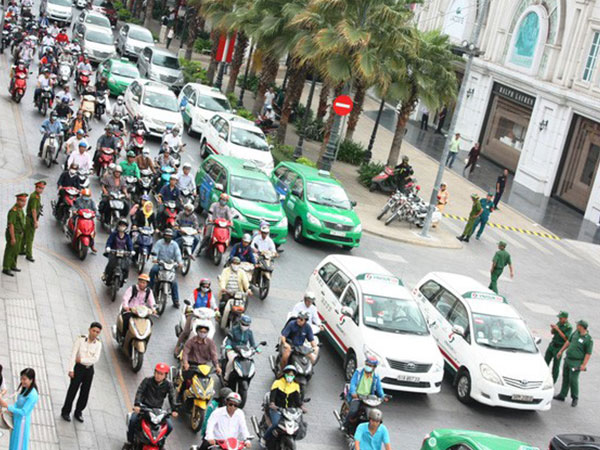 Grabtaxi: Vốn 20 tỷ đồng, báo lỗ gần 1.000 tỷ đồng