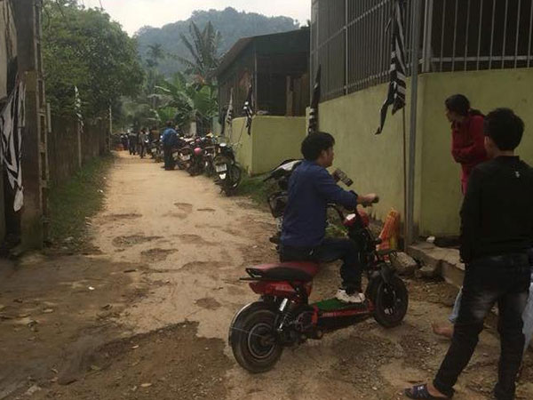 Nghe tin cháu gái bị điện giật chết, bà nội sốc quá tử vong theo