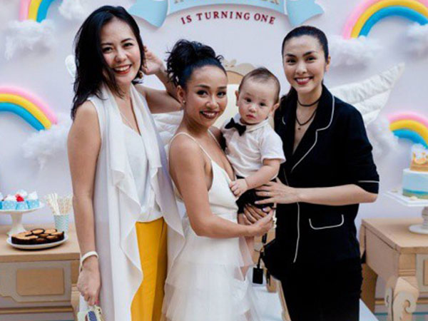Tăng Thanh Hà mặc giản dị nhưng vẫn nổi bần bật trong tiệc sinh nhật con trai ca sĩ Thảo Trang