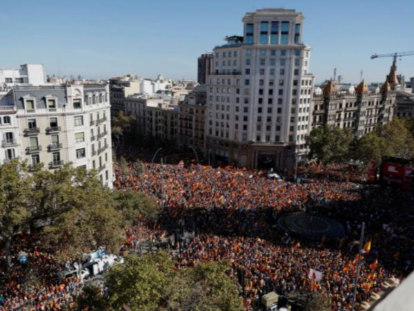 Catalonia: Phe ủng hộ thống nhất ‘phản đòn’