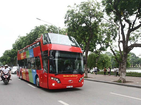 Doanh nghiệp xin miễn thuế nhập xe buýt 2 tầng, Bộ Tài chính nói... không!