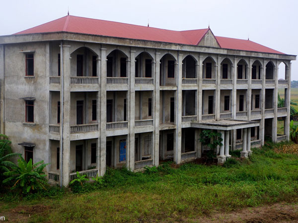 Dự án trường học hơn 30 tỷ bỏ hoang ở Ninh Bình
