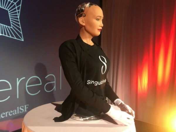 Robot có quyền công dân chưa thực sự giống con người
