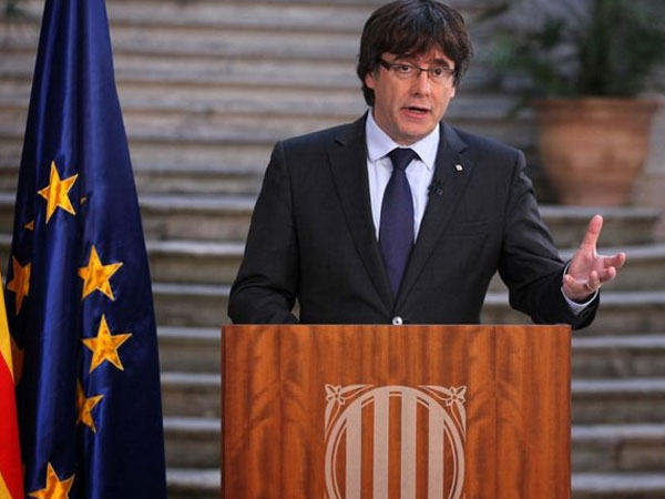Tin nóng: Lãnh đạo Catalonia chạy trốn sang Brussels