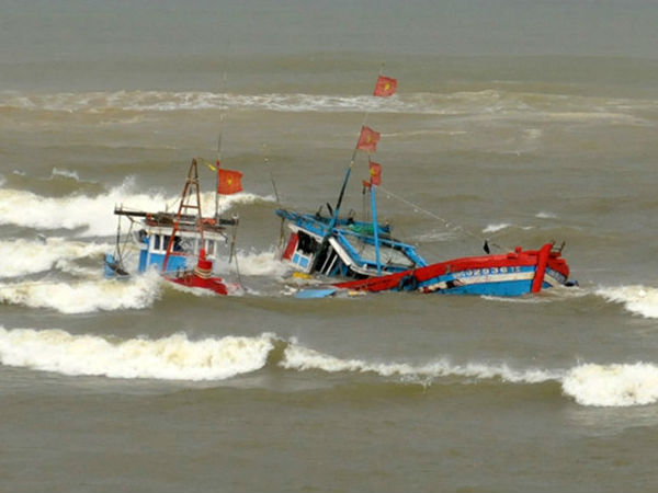 Cứu sống một ngư dân 3 ngày sau vụ tàu cá chìm ở Vũng Tàu