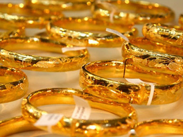 Giá vàng hôm nay 30/11: Thách thức khó lường, rập rình tăng vọt