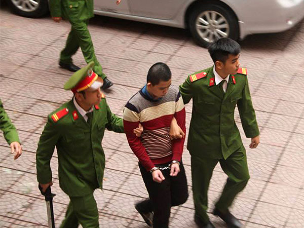 Hà Tĩnh: Giết bạn thân, vứt xác xuống sông phủ bèo