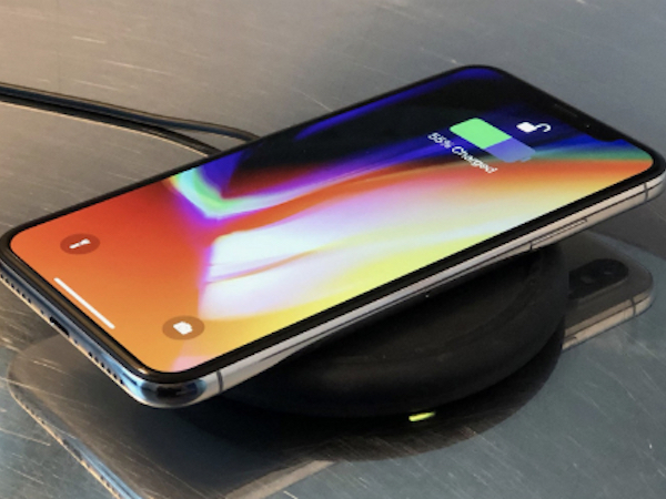 iPhone 8 và iPhone X sắp sạc không dây nhanh hơn